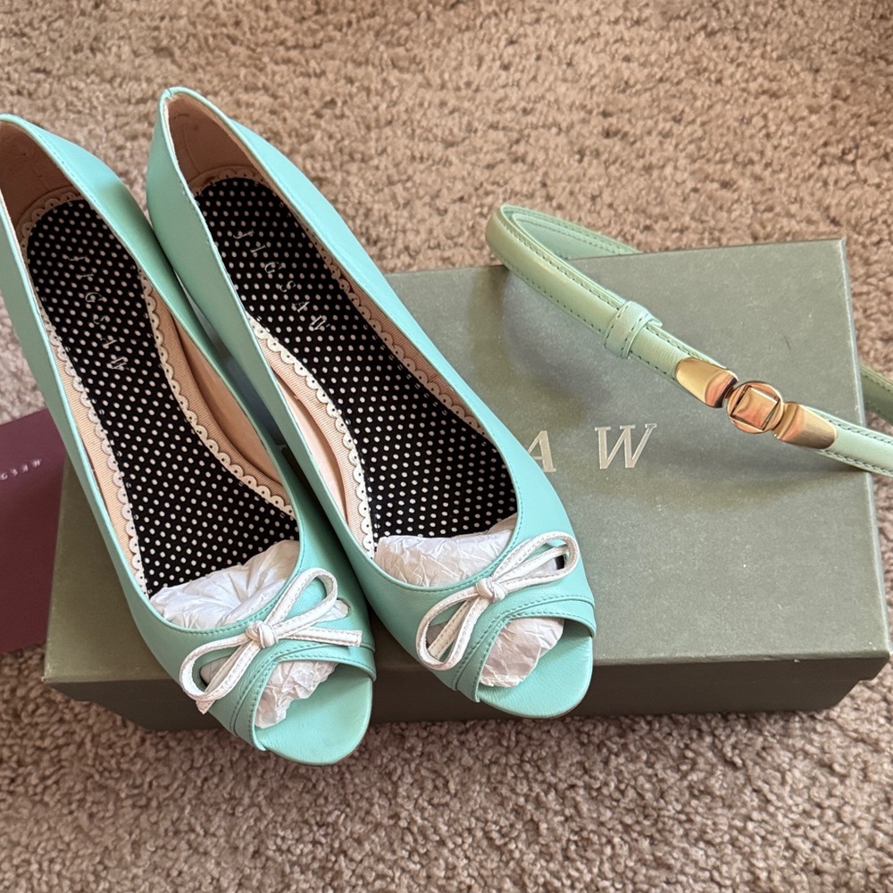 Jigsaw Mint Green Peep-Toe Flats with Bow